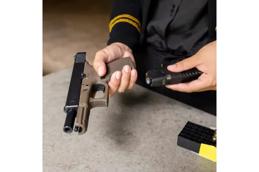 Gun Beaver - Does a Magwell on a Glock Really Make Reloading Faster?